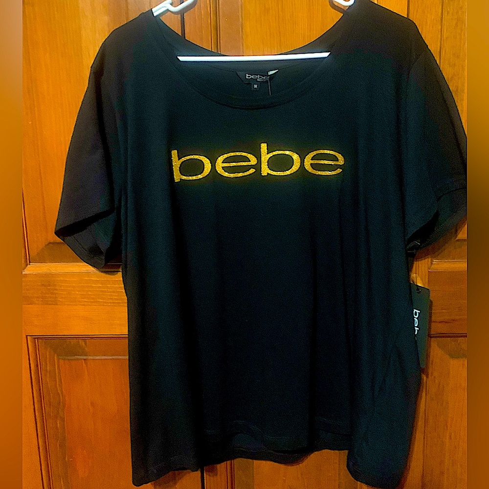 BEBE- brand new with tags! Perfect for holiday parties :) 🎉 &FREE GIFT 🎁:))